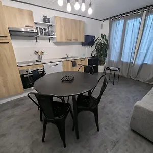 https://appartement-chic-et-cosy-au-pied-du-village.hotels-rhonealpes.com